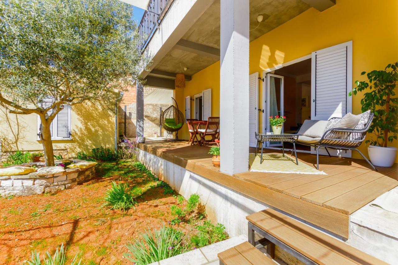 Apartment Macan, Beautiful Green Oasis Pula Exteriör bild